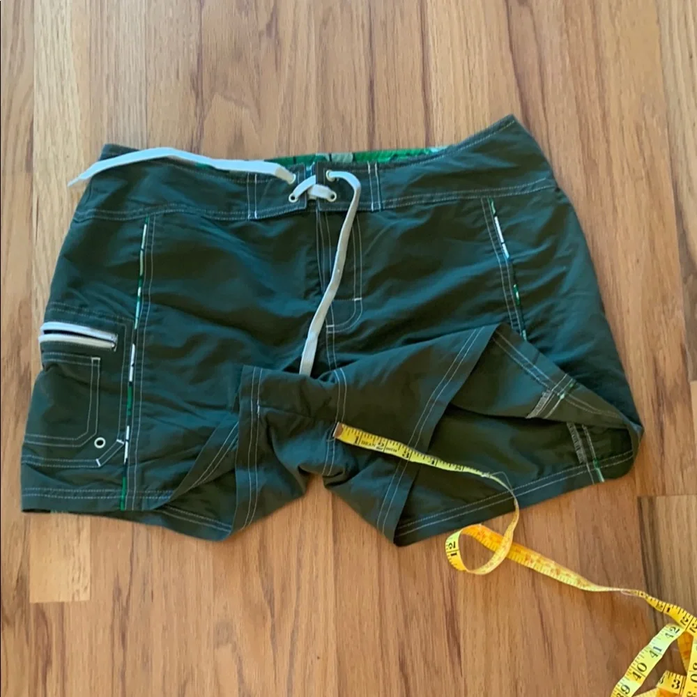 Green Women's board Shorts Oxide brand - Picture 8 of 8